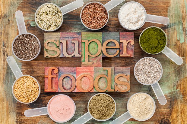 Superfoods wie Chia Samen und Getreidesorten wie Hirse und Co. spielen eine Rolle bei Clean Eating