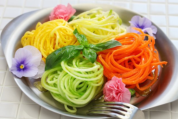 Pasta aus Gemüse ist bunt und ideal für die Low Carb Küche