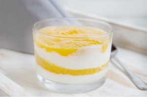 Mangocreme mit Joghurt