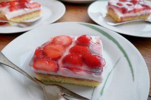 Erdbeer-Joghurt-Schnitte