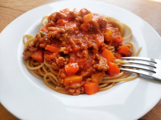 Spaghetti Bolognese mit Nektarinen