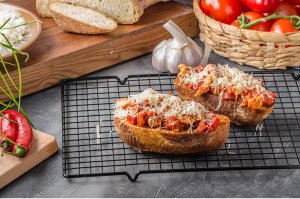 Tomaten-Poulet-Bruschetta