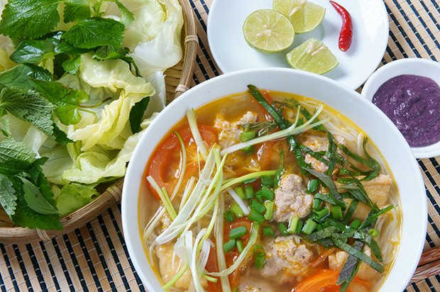 Vietnamesische Suppe