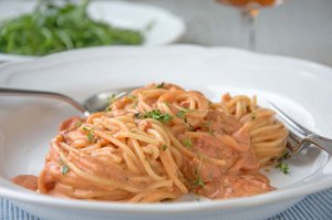Spaghetti Napoli mit Oregano