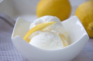 Herrliches Zitronenparfait