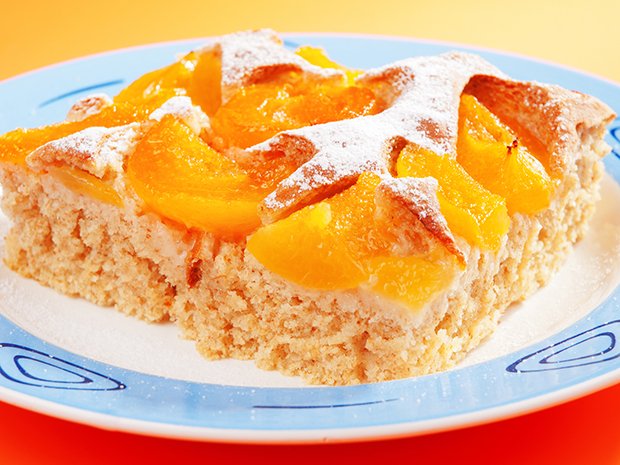 Veganer Aprikosenkuchen mit Reismilch