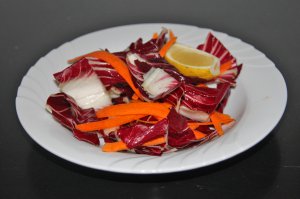 Chicorino Rosso-Rüebli-Salat