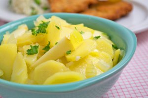 Kartoffel-Apfel-Salat