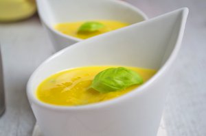 Kürbis-Mango-Suppe