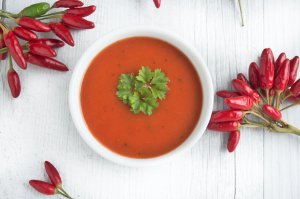 Feurige Tomatensuppe