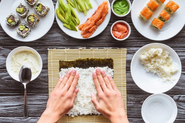 So gelingt der Sushi-Reis für die perfekten selbstgemachten Sushi