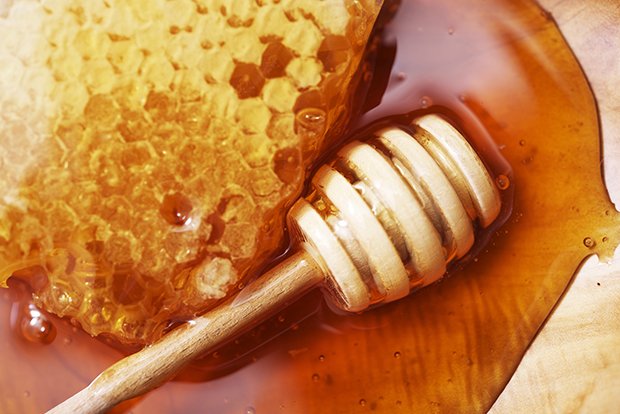 Honig wirkt bekanntermassen antiseptisch und ist ein natürliches Süssungsmittel