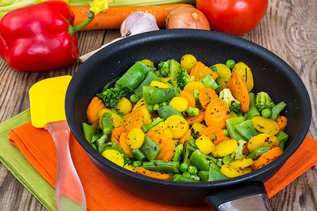 Beim Basenfasten gibt es viel Gemüse, welches als basisch gilt um den Körper auszugleichen