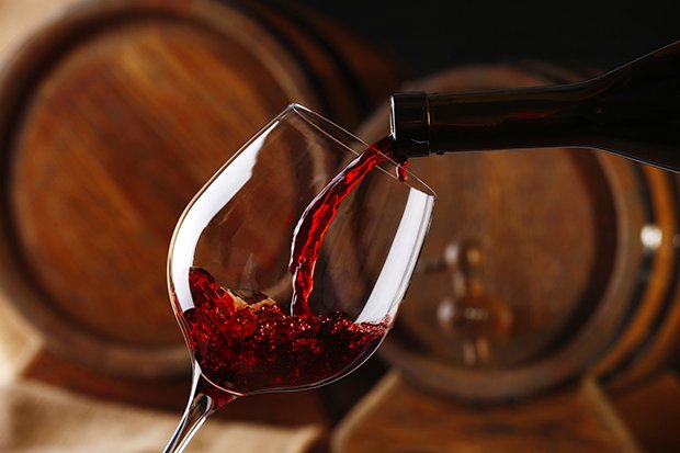 Wein entfaltet sein Aroma sehr gut im Weincocktail