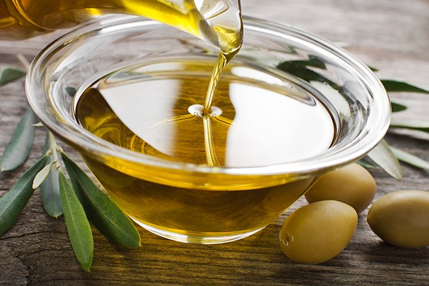 Zum Einlegen von Gemüse und Käse eignet sich am besten Olivenöl.