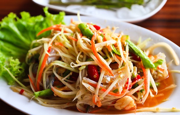 Ein grüner Papaya-Salat ist fester Bestandteil der Thai-Küche.