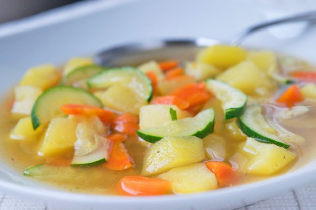 Frühlings-Gemüse-Suppe