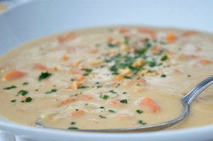 Rüebli-Erdnuss-Suppe