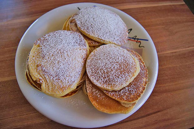 Vanille-Pancakes mit Mangocreme