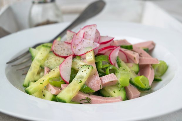 Gurken-Wurst-Salat