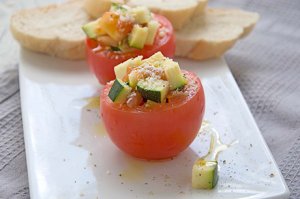 Gefüllte Tomaten-Vorspeise