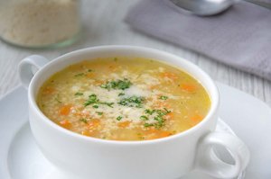 Hirse-Zwiebel-Suppe
