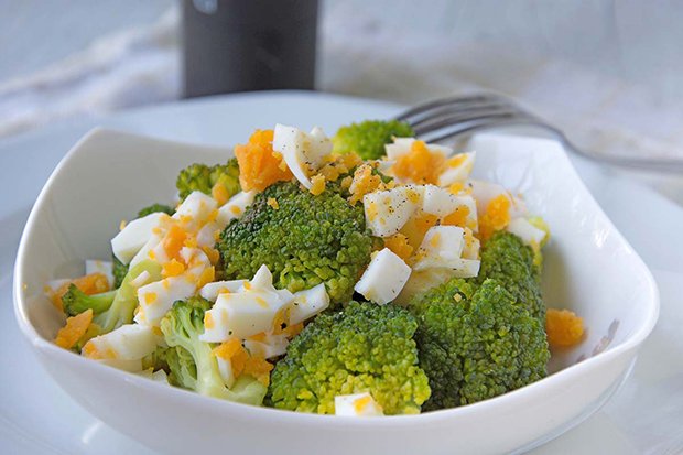 Broccolisalat