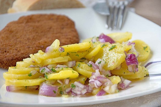Kartoffelsalat ohne Mayonnaise - Rezept - GuteKueche.ch