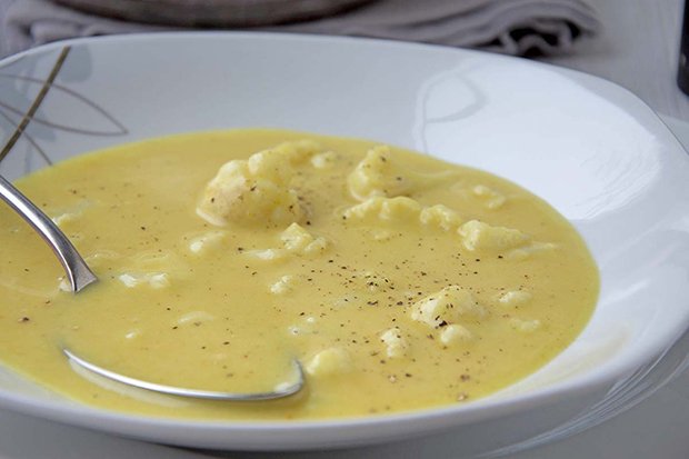 Blumenkohlsuppe mit Curry - Rezept - GuteKueche.ch