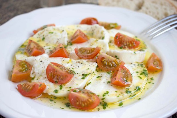 Mozzarella mit Tomaten