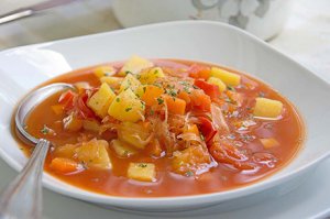 Vegetarische Sauerkrautsuppe