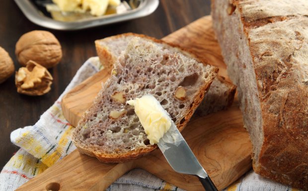 Birnen-Maroni-Brot mit Walnüssen