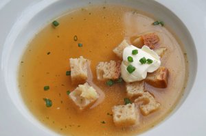 Knoblauch-Brotsuppe