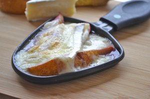 Camembert-Birnen im Raclettepfännli