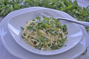 Spaghetti an Zitronen-Rucolasauce