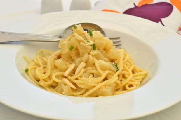 Spaghetti mit Kohlrabi-Sauce