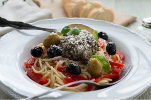 Spaghetti mit selbgstgemachtem Olivenpesto