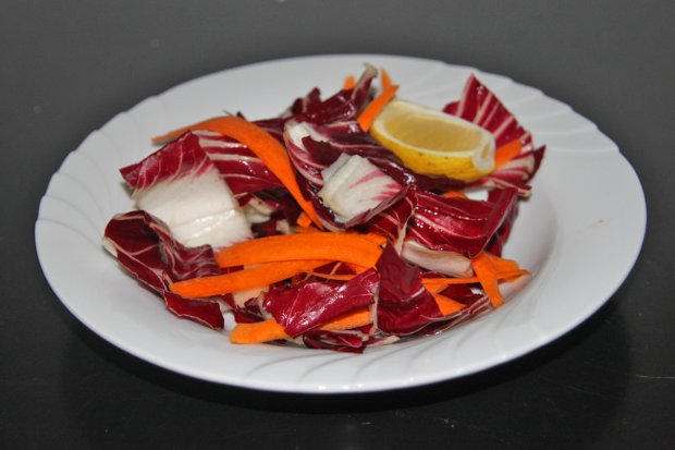 Chicorino Rosso-Rüebli-Salat