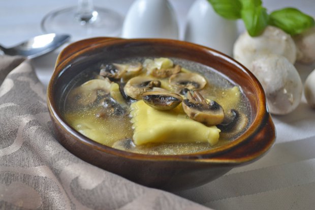 Tortellini-Pilz-Suppe