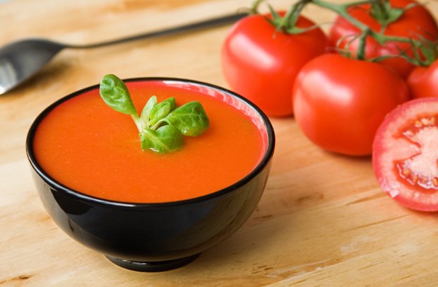 Cremige Lorbeer-Tomatensuppe