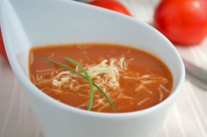 Tomatensuppe mit Goudakäse