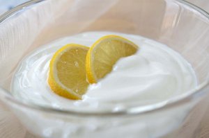 Süsse Zitronencreme