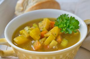 Gemüse-Currysuppe