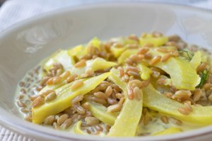 Grünkern-Curry-Salat mit Fenchel