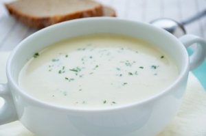 Kartoffel-Sellerie-Suppe