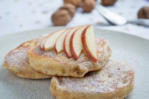 Apfel-Baumnuss Pancakes